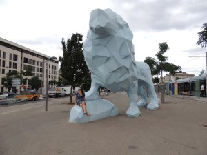 Le Lion - Bordeaux; Blue Lion Statue