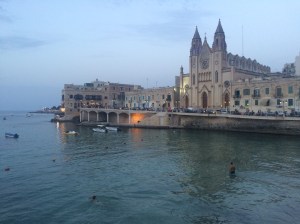 Piccolo Padre, Malta