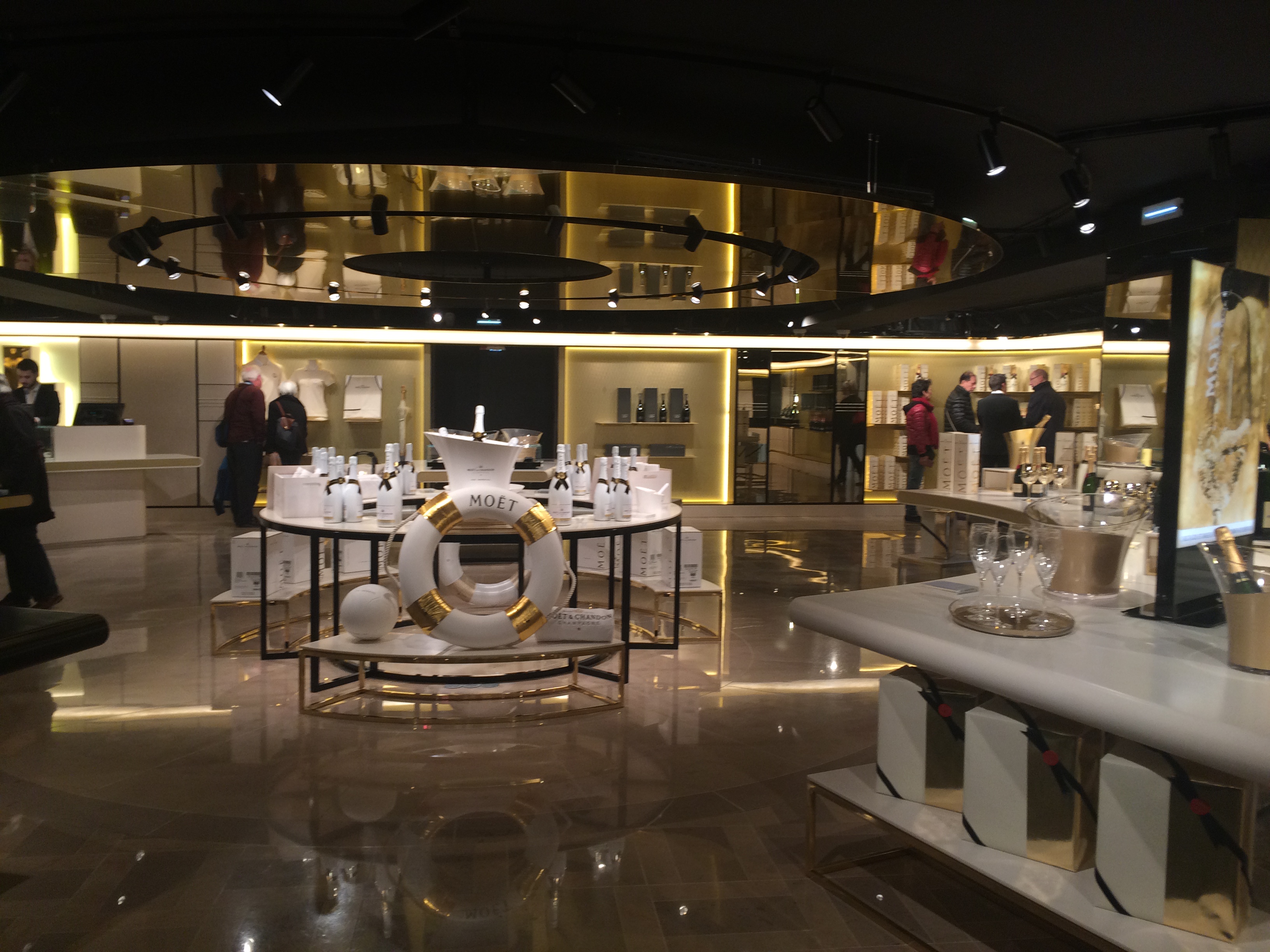 Moet & Chandon gift shop