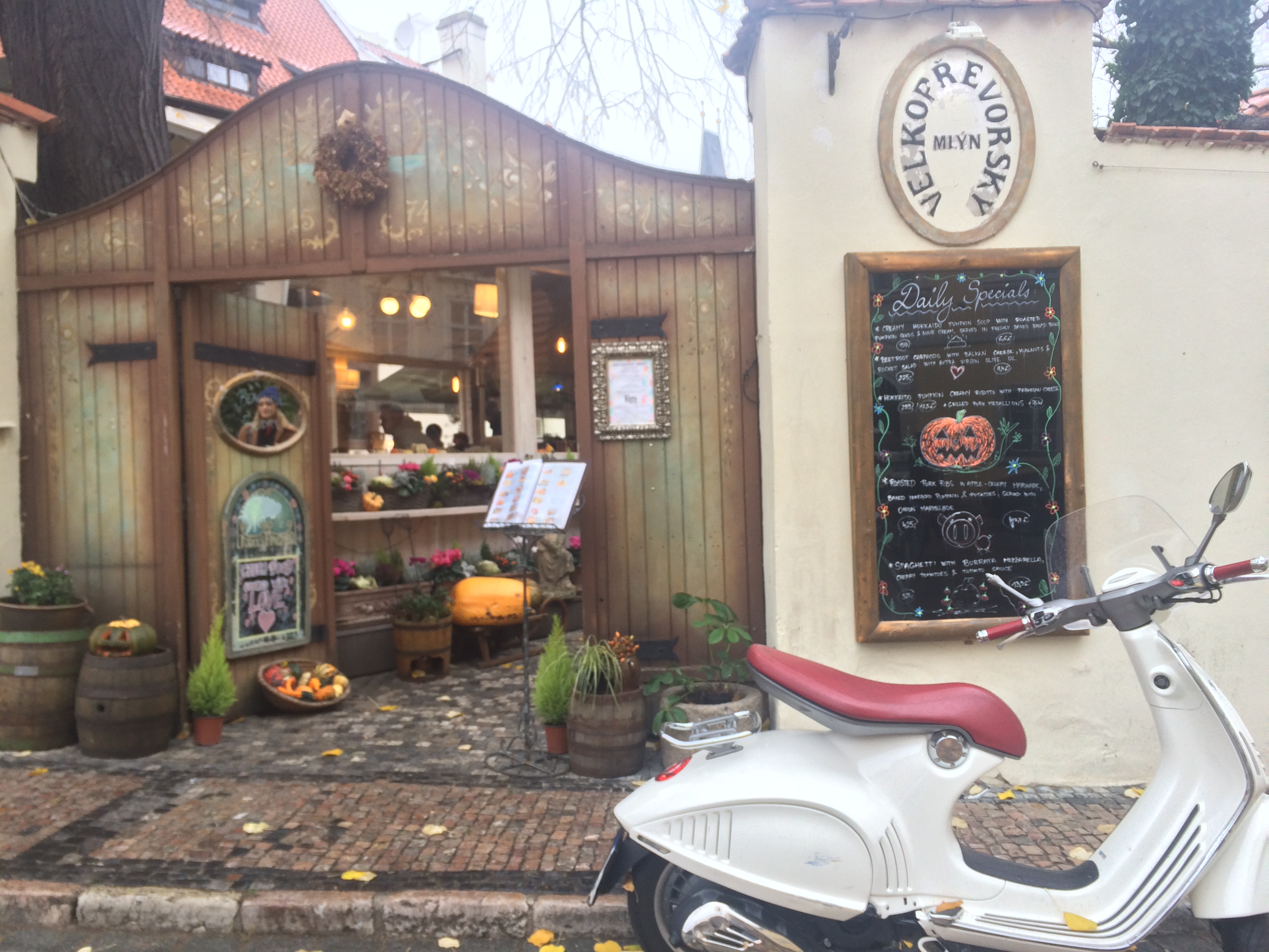 Velkopřevorský Mlýn (Priory Mill)