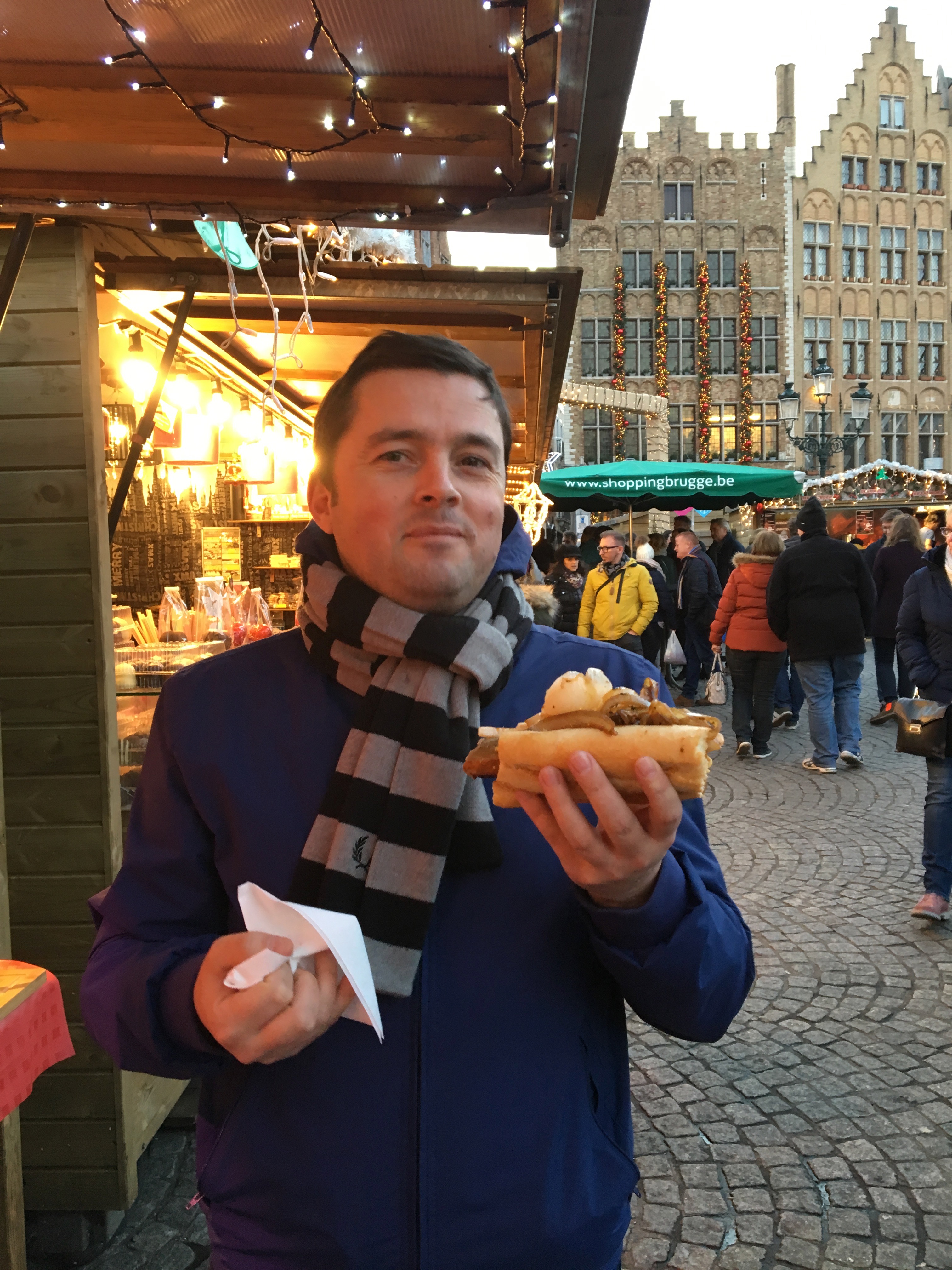 Bratwurst with onions